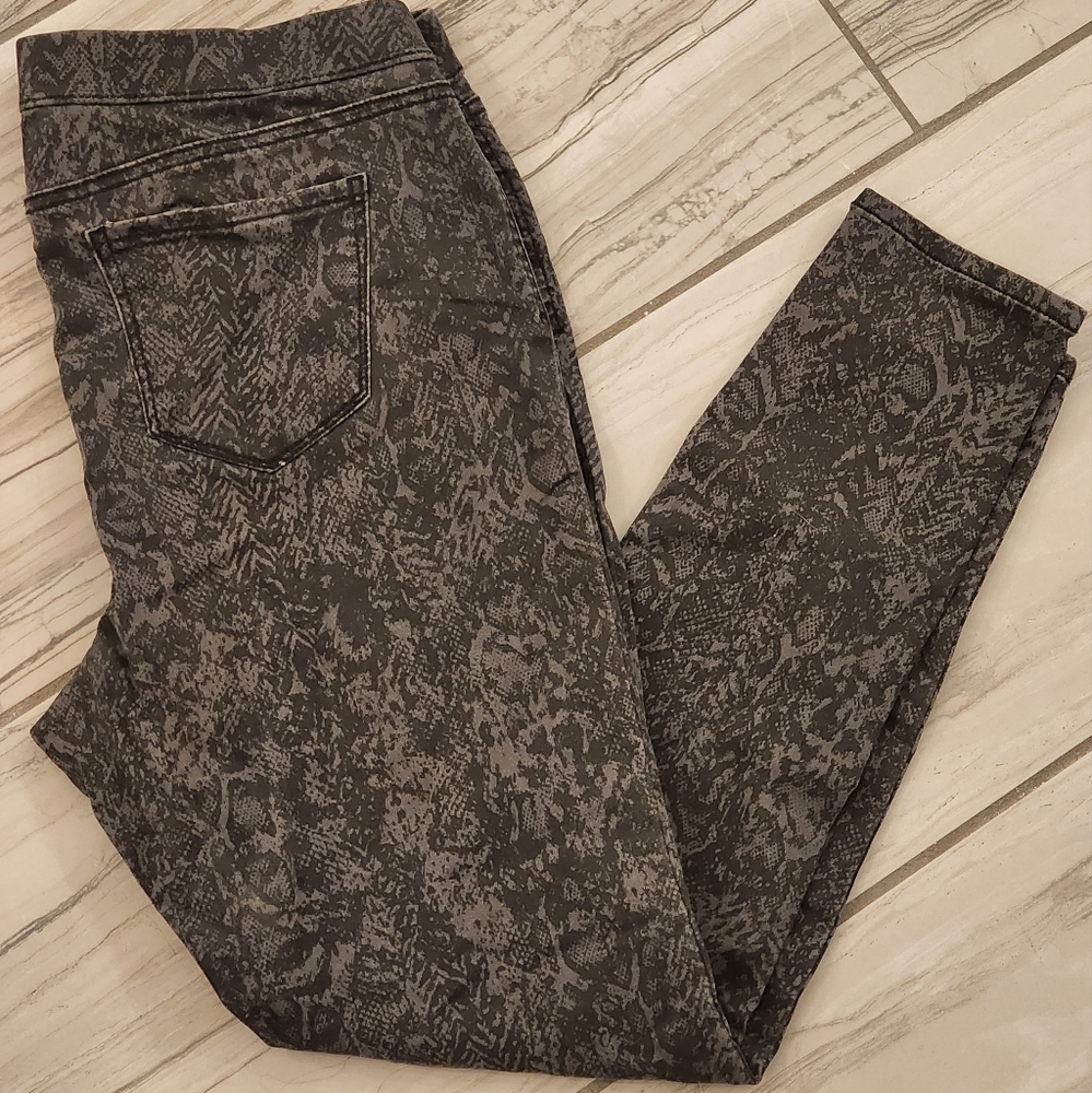 Large Style & Co Grey Print Jegging